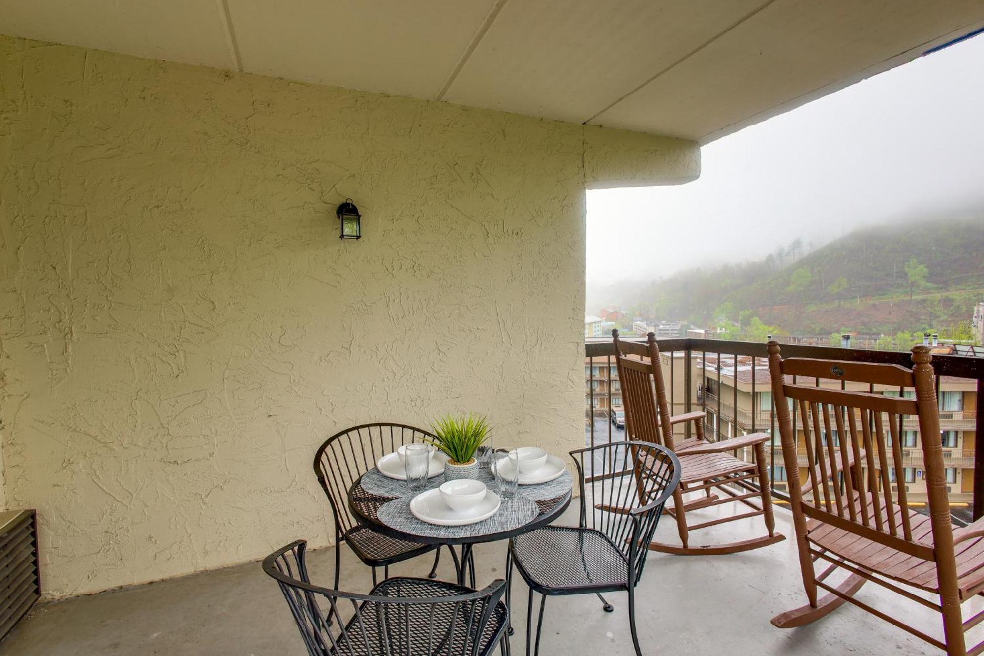 Gatlinburg Condo With Smoky Views Walk To Town! Esterno foto